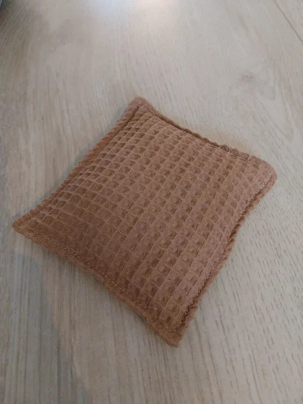 Bruin wafel pittenzakje Speelgoed - Pit and play