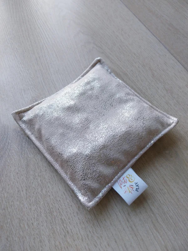 Suede glans pittenzakje