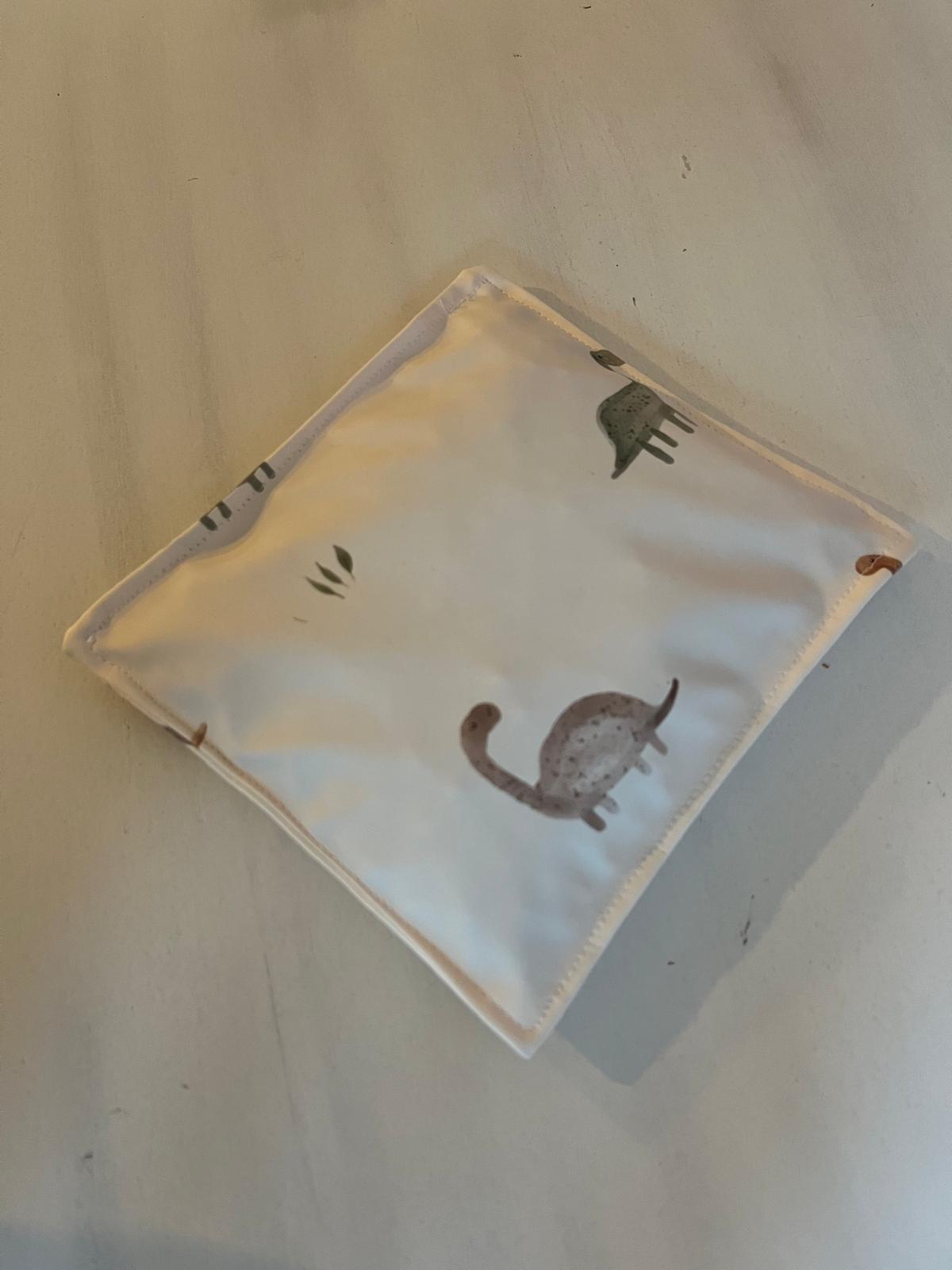 Waterafstotend pittenzakje dino - Pit and play