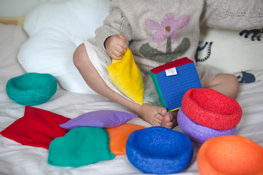 Regenboog pittenzakjes + dobbelsteen pakket - Pit and play