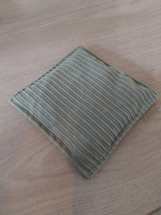 Olijf groen rib pittenzakje