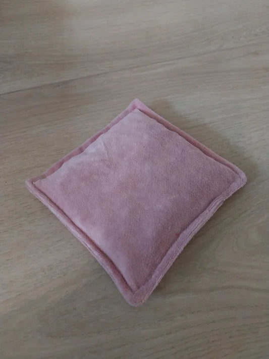Roze nicky velours pittenzakje speelgoed