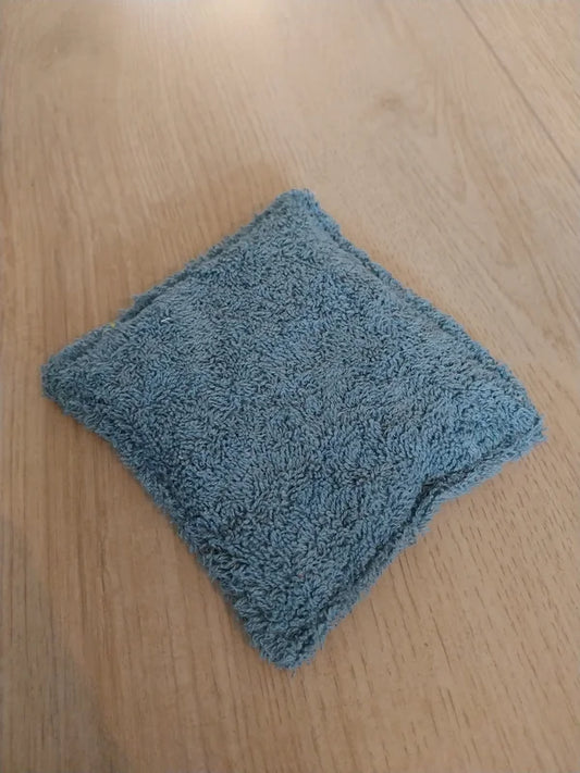 Oud blauw badstof pittenzakje speelgoed