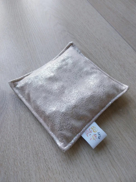 Suede glans pittenzakje